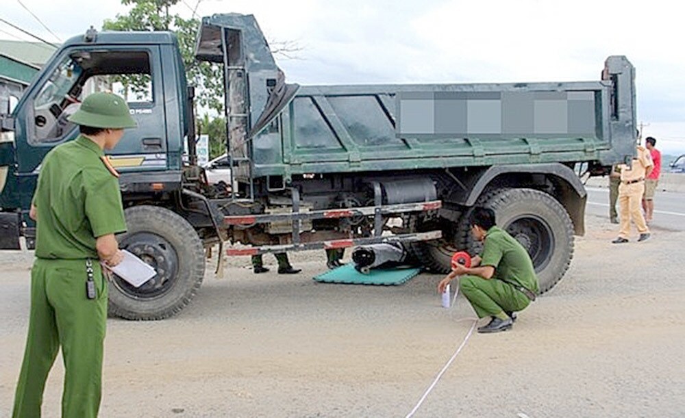 Miễn trách nhiệm hình sự đối với tội Vi phạm quy định về điều khiển phương tiện giao thông đường bộ