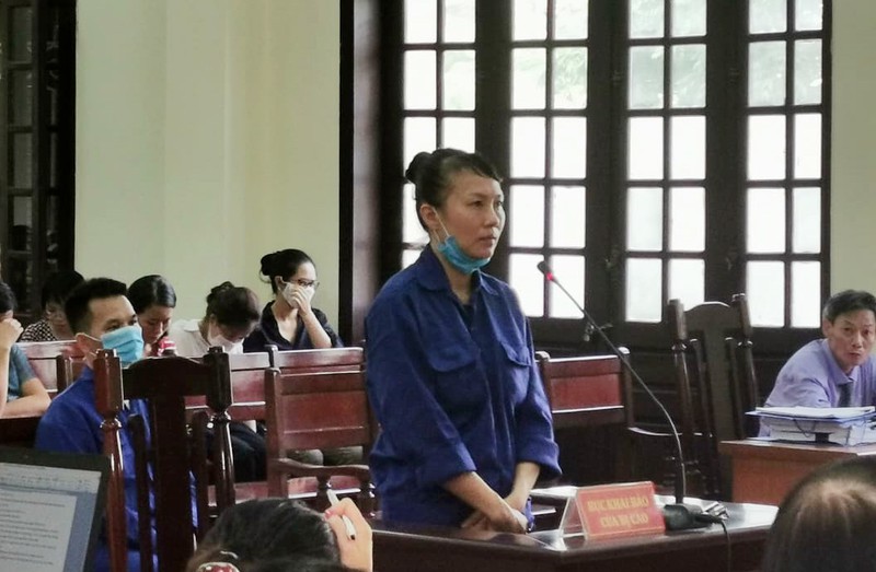 Cựu giám đốc Ocean Bank Hải Phòng Trần Thị Kim Chi tại tòa.