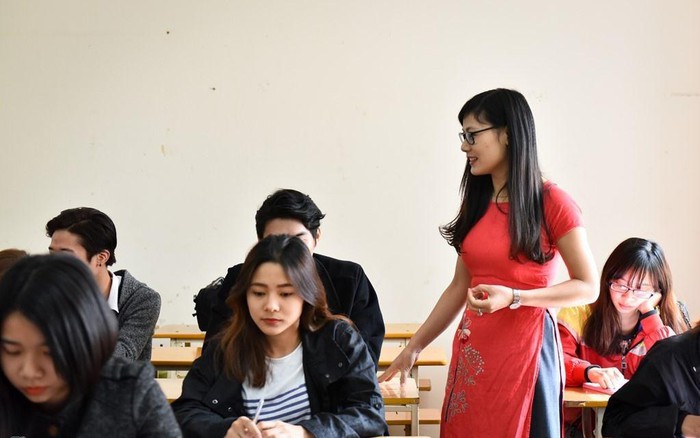 Theo quy định từ 12/12, giảng viên đại học công lập được hưởng lương đến 11,92 triệu /tháng