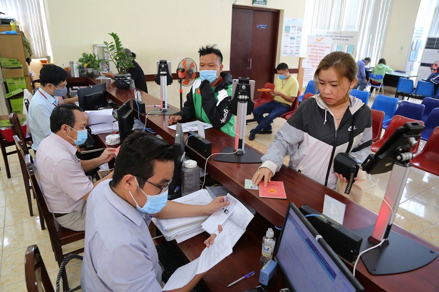 Từ 1/7, điều kiện nhập hộ khẩu Hà Nội, TP.HCM dễ dàng hơn ai cũng nên biết