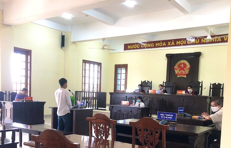 Phiên tòa phúc thẩm xử bị cáo Tuyến ngày 14-10.